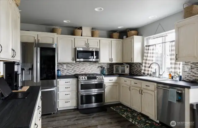 Room for all your kitchenware and plenty of prep space, too!