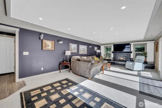 Room for entertaining or projects