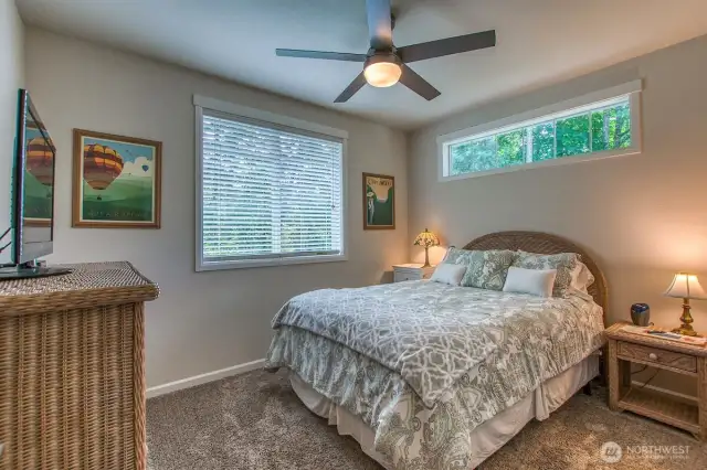 Guest bedroom.