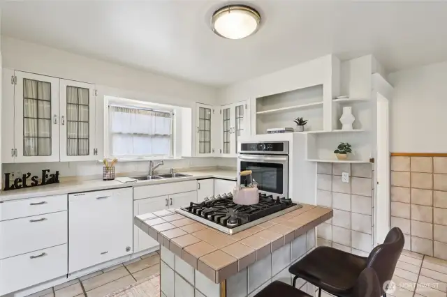 More built-ins and updated appliances