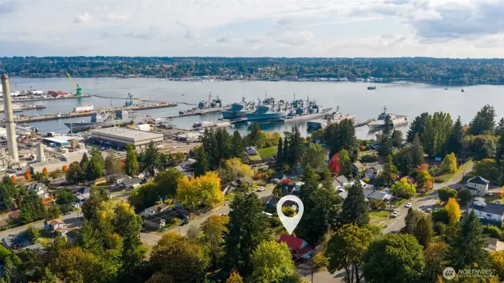 Amazing location! Just minutes from PSNS and downtown Bremerton, with super convenient highway access that makes commuting or weekend adventures a breeze.