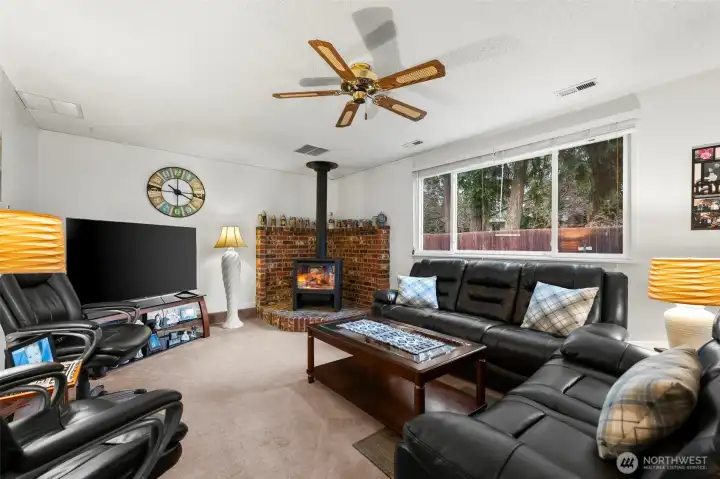 Family room gas fireplace