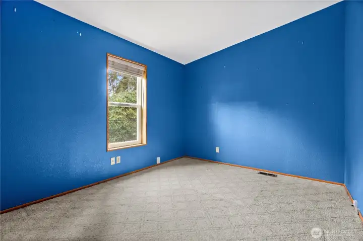 Fourth bedroom or office, hobby room, etc.