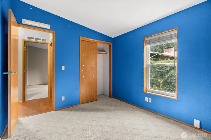 Fourth bedroom or office, hobby room, etc.