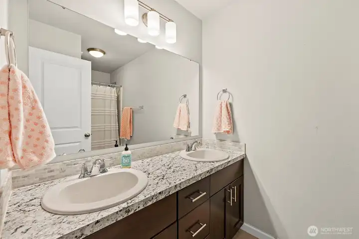 2nd Floor Hall Bath w/Double Vanity