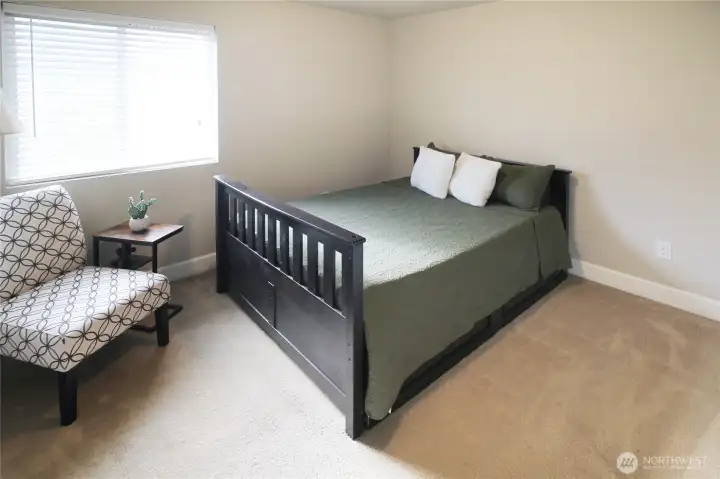 Spacious Upstairs Bedroom #5!