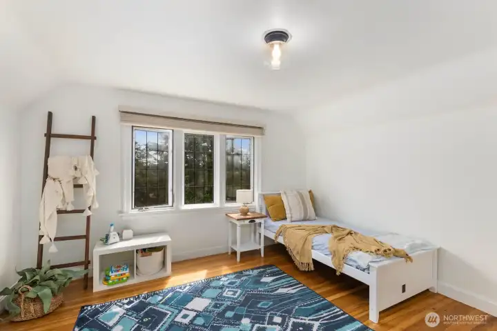3rd Upstairs Bed