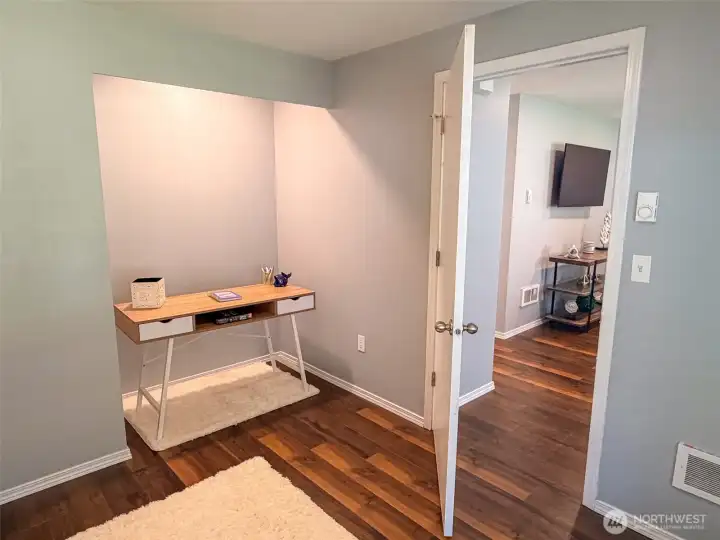 2nd bedroom or den