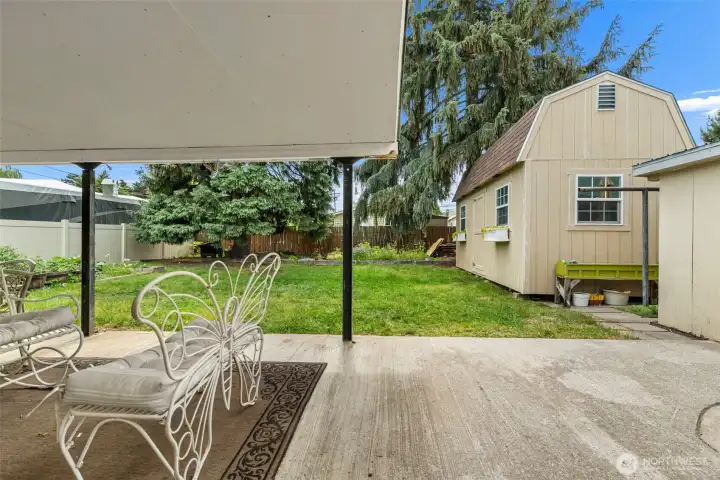 Super storage shed. Super storage shed.