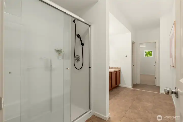 Primary bath