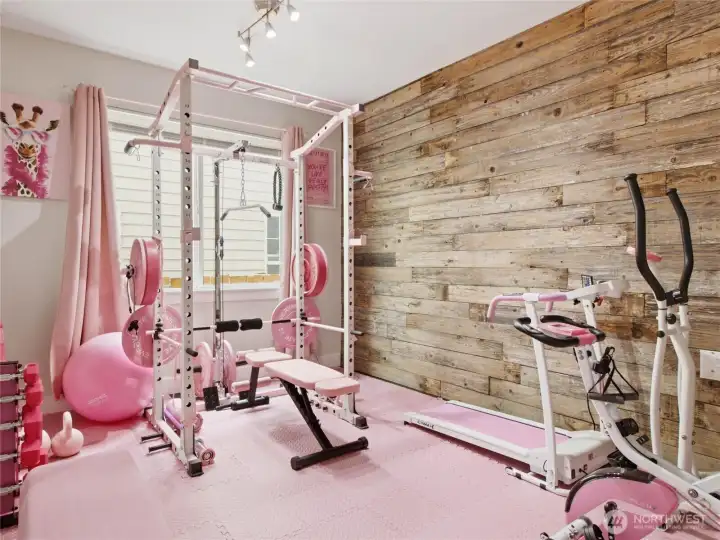 Flex room in the main floor