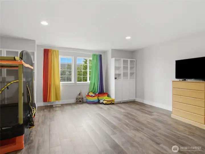 Bonus room in the 2nd floor
