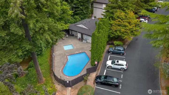 Aerial view of Woodside Terrace's pool & hot tub.