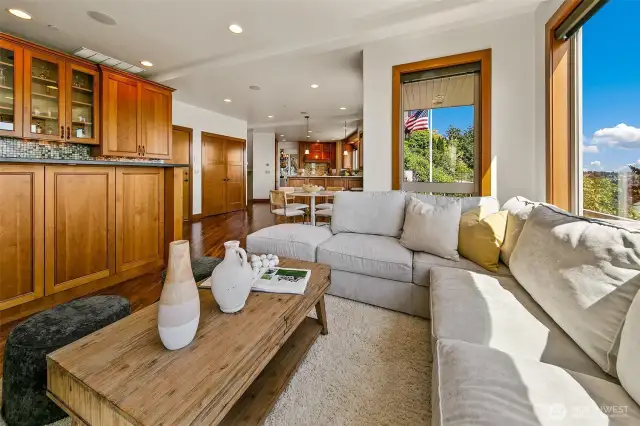 Living room is positioned perfectly for entertaining and the full bar walk-up area.  Offers ice machine, wine cooler, plenty of cabinetry for your extra glassware.