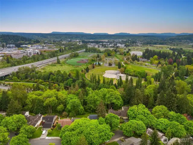Easy access to all major job corridors