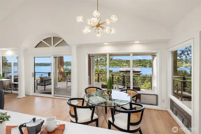 Dreaming of the ultimate back drop while whipping up a meal for your next dinner party. You can't get any better than this amazing view!