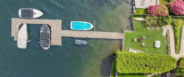 6 spaces for 6 neighbors! How perfect is that. Dock agreement for the friendly neighborhood is available!
