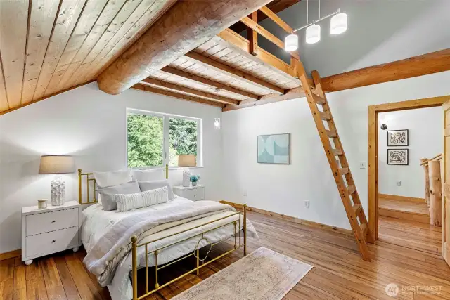 Second bedroom with fun loft