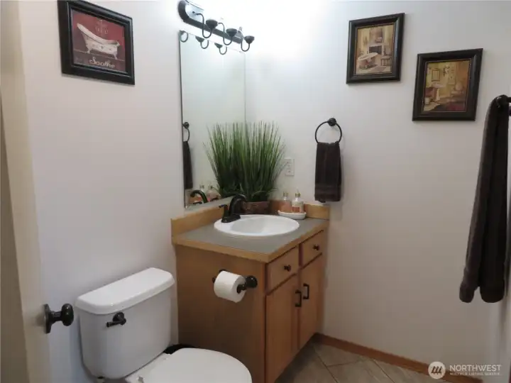 Mian Floor Powder Room
