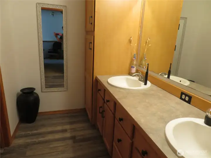 Upstairs Hall Bath