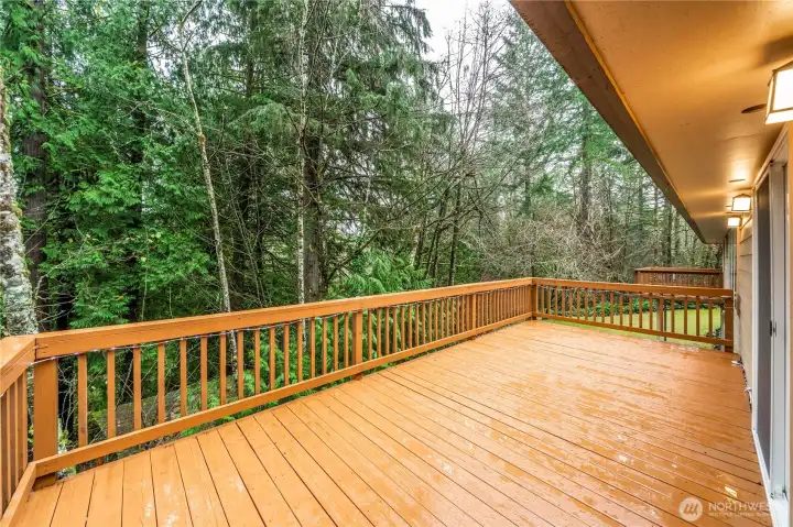 Gas hook up for your bbq is here! Easy access on the side of the home to bring your bbq and hook it up. Ready for you to enjoy!