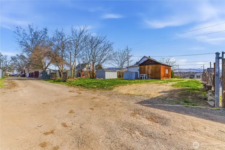 Entrance/ Exit from alley