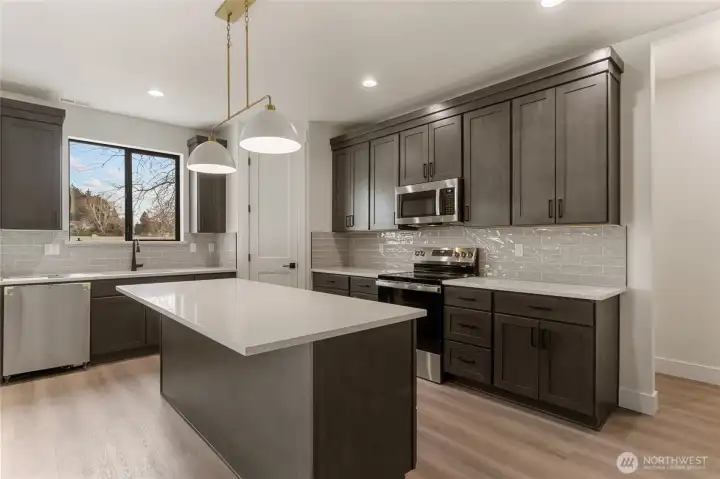 Not of actual home. Same floorplan, builder, and neighborhood.