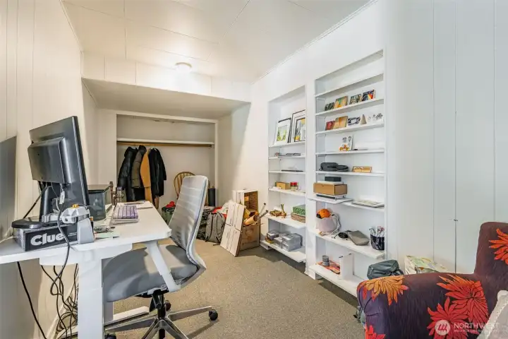 Unit 101 has additional den/office area