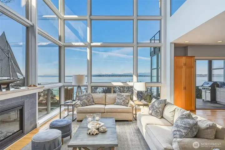 Welcome to this stunning contemporary waterfront home.