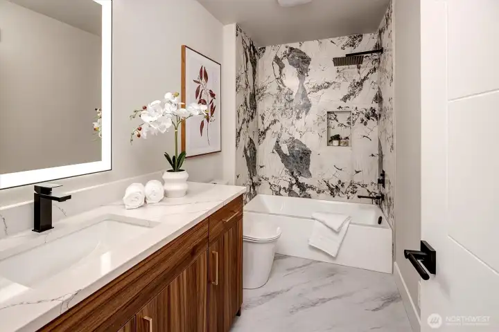 Full hallway bath on upper level Full hallway bath on upper level