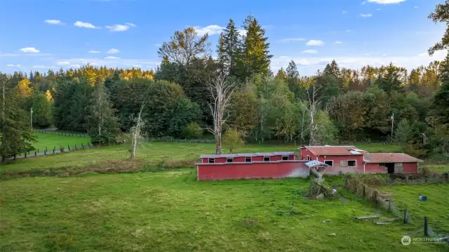 Another view of the barn and pasture