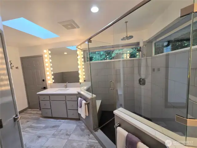 Custom Walk-in Tile Shower