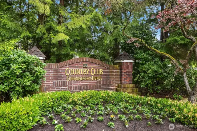 Entrance to Country Club Condominium Homes.
