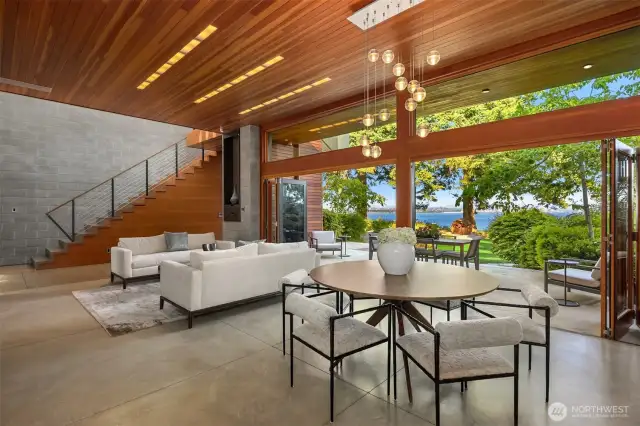 East Wing Washington’s first LEED home outside Seattle—visionary design.