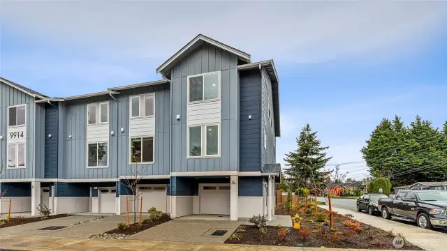 Photos are for representation only.  Features, colors, and selections may differ from photograph. See site agent for details.