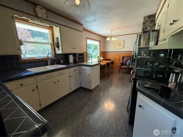 Modern kitchen