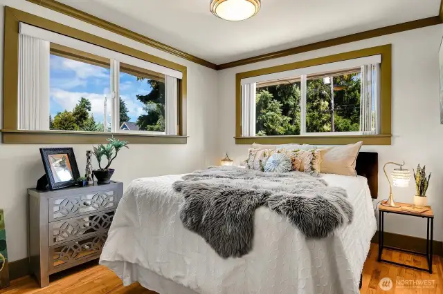 Can be bedroom or main floor office