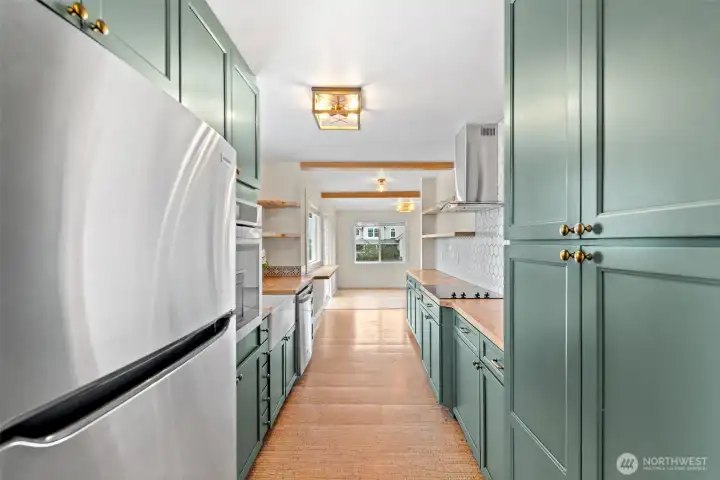 Fully Remodeled Chef's Kitchen