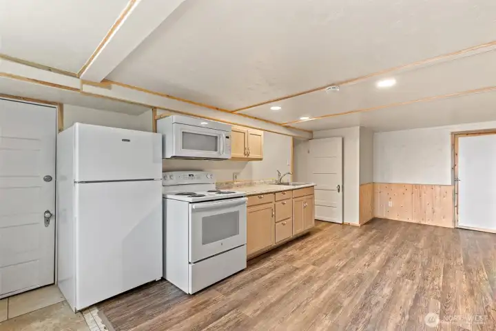 Full Kitchenette & Studio