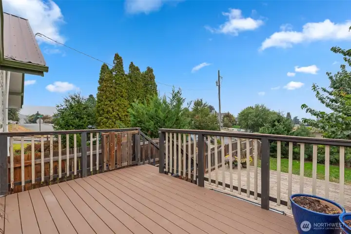 Southwest Facing Deck Off Kitchen