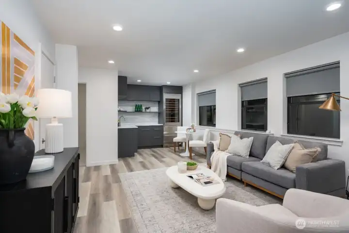 Full lower level  4th bedroom/ADU with bath and kitchen