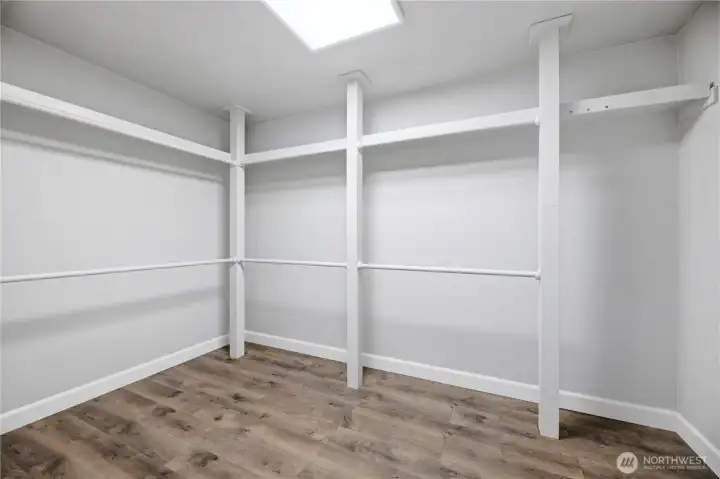 Walk-in Closet