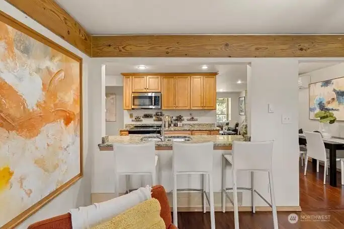 Cozy bar stool seating