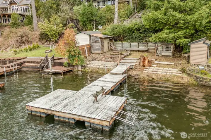 Private dock w/swim ladder
