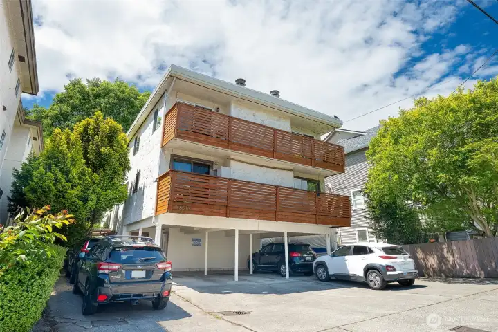 Minutes from shops, dining, parks & beaches