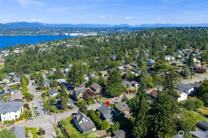 Minutes to Boeing! Looking SE towards Renton & the Cascade Mountains to the East.