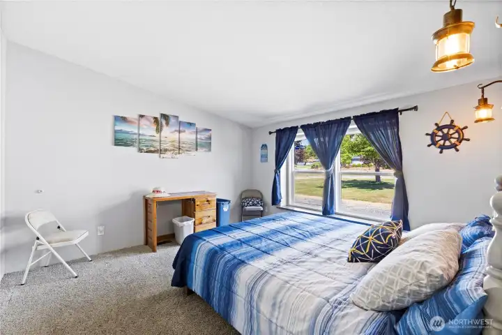 Guest bedroom 1