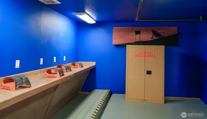 Wax & Mountain Bike Room Wax & Mountain Bike Room