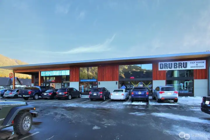 Restaurant & Brewery nearby. Restaurant & Brewery nearby.