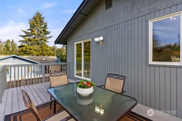 Deck off dining room